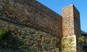 Mittelalterliche Mauer. Die Verteidigung der Gasteiz-Siedlung